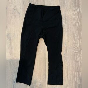 Lululemon black 3/4 leggings